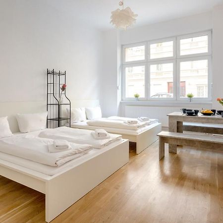 Newton-Appartement Mit 3 Schlafzimmern Berlin Zewnętrze zdjęcie