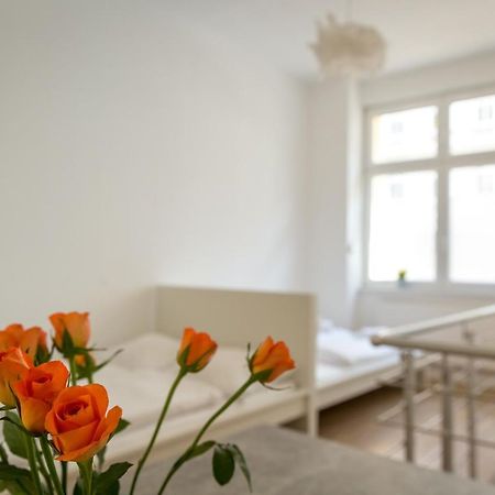Newton-Appartement Mit 3 Schlafzimmern Berlin Zewnętrze zdjęcie
