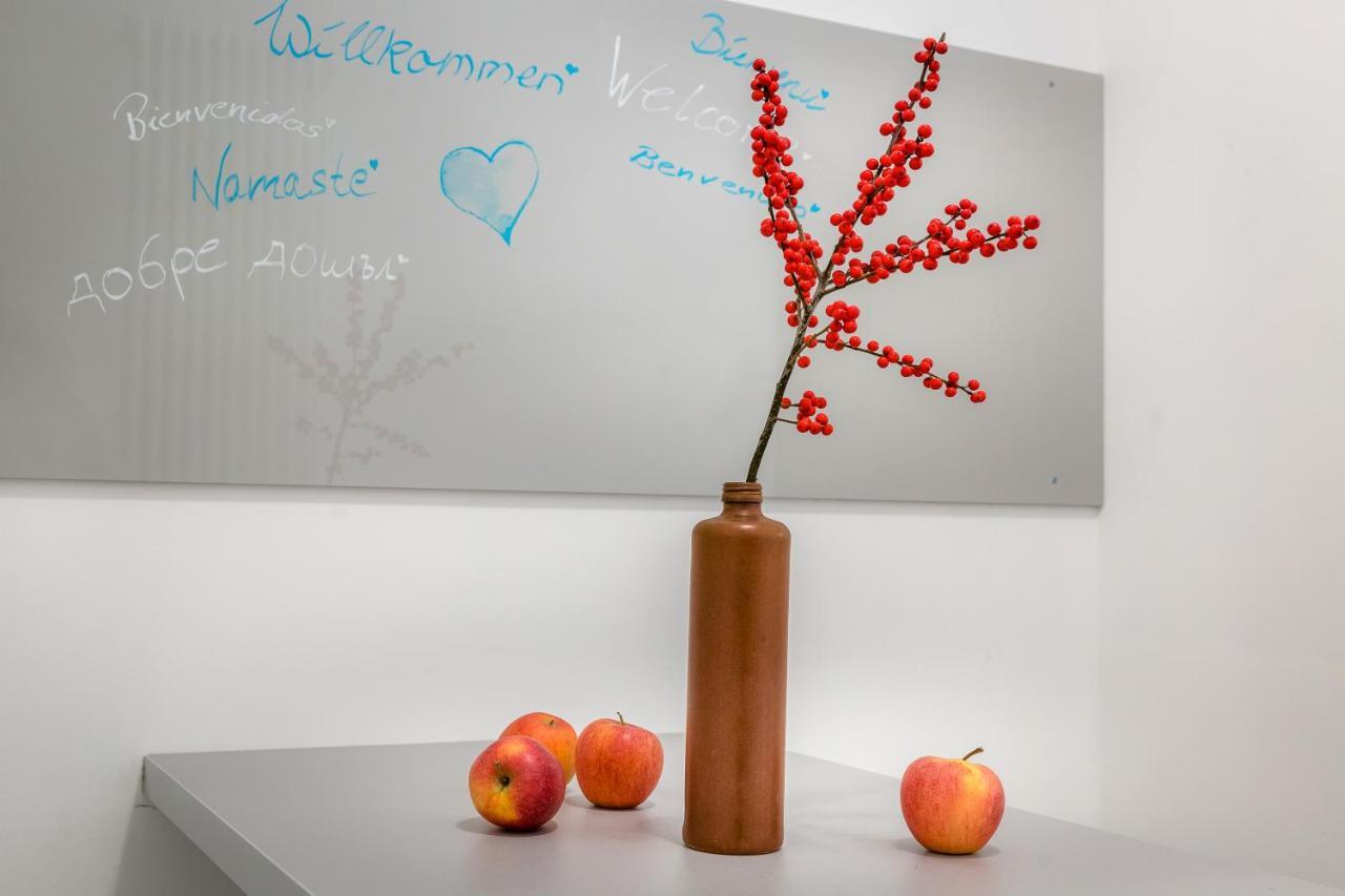 Newton-Appartement Mit 3 Schlafzimmern Berlin Zewnętrze zdjęcie