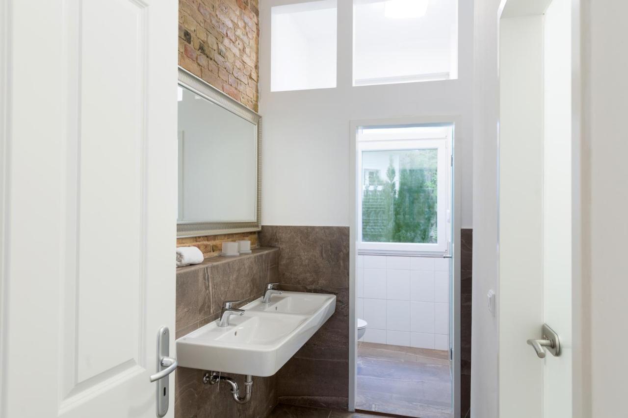 Newton-Appartement Mit 3 Schlafzimmern Berlin Zewnętrze zdjęcie