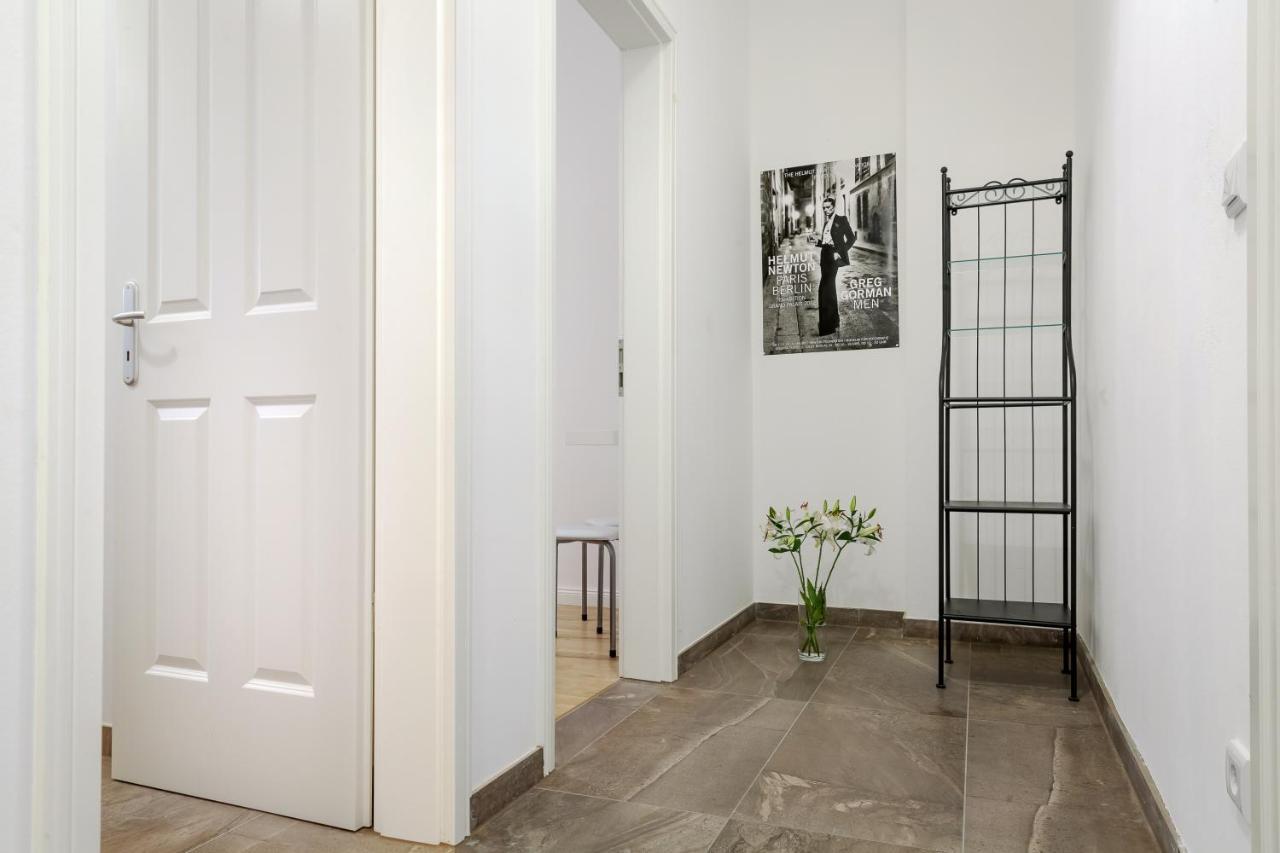Newton-Appartement Mit 3 Schlafzimmern Berlin Zewnętrze zdjęcie